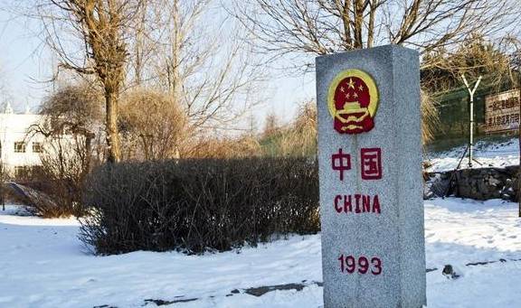 鹤庆最新警讯,小城的温馨日常与警讯中的友情故事