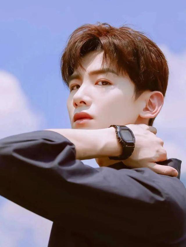 ​​🌟明星敬亭，闪耀之光，无限魅力✨