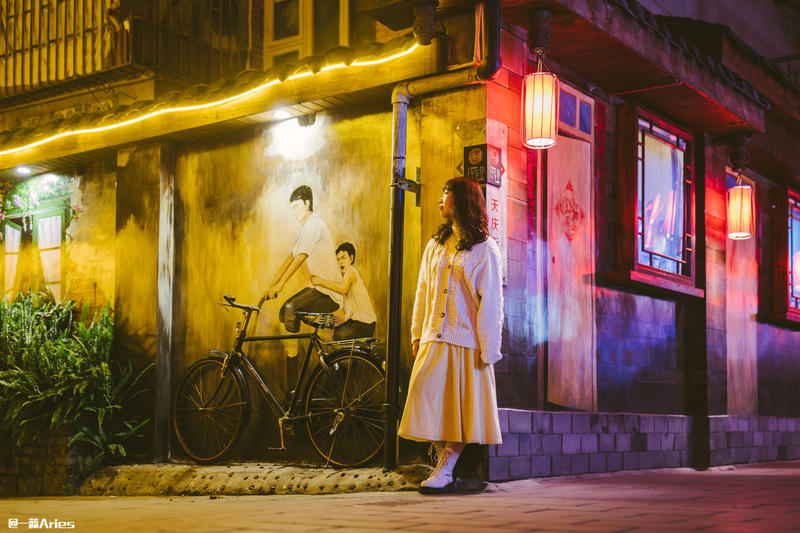 演员的秘密小巷艳遇记——隐藏在巷子深处的独特风情小店探秘