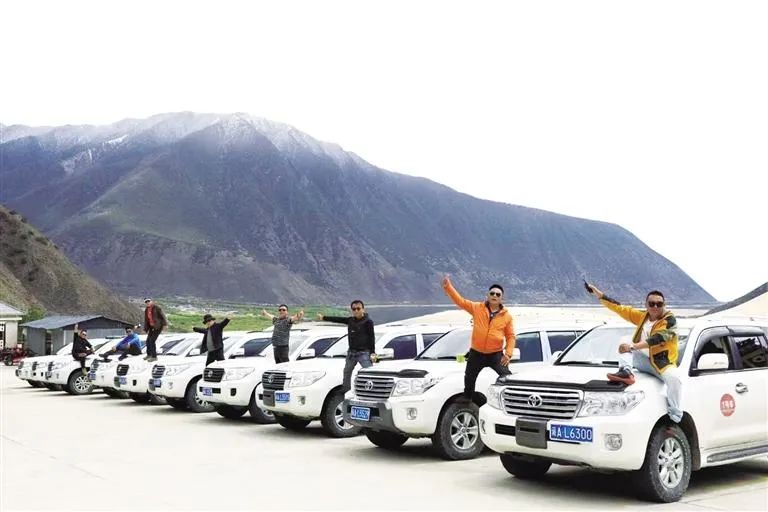 加查至泽当，一段温馨的交通之旅