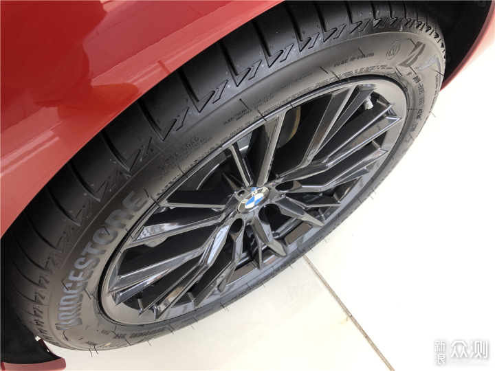 宝马轮胎最新带你走进高品质驾驶新纪元！