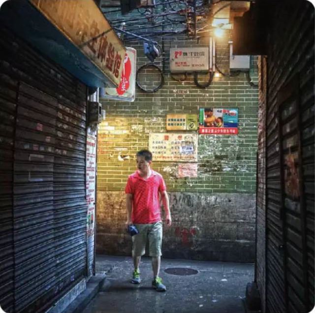 最新港剧高分，小巷深处的特色小店探秘